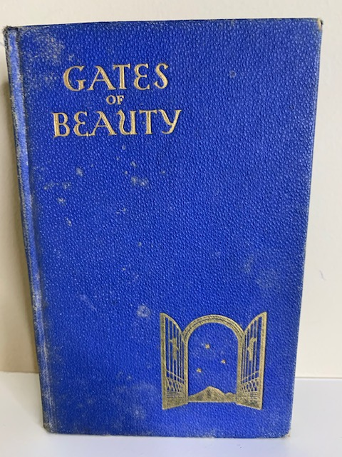 Gates of Beauty: A Book of Daily Devotions for Youth